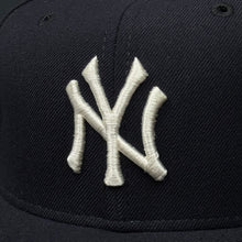 Load image into Gallery viewer, Vintage 1999 New York Yankees World Series New Era Fitted Hat 7 3/4