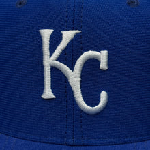 Load image into Gallery viewer, Vintage Kansas City Royals Trucker Snapback Hat