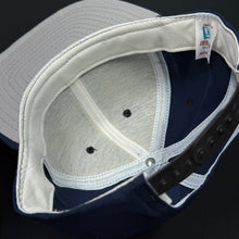 Load image into Gallery viewer, Vintage Snap On Outdoors New Era Snapback Hat