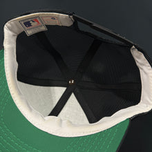 Load image into Gallery viewer, Vintage San Francisco Giants PL Mesh Snapback Hat