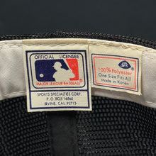 Load image into Gallery viewer, Vintage San Francisco Giants PL Mesh Snapback Hat