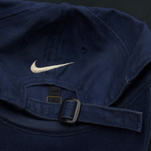 Load image into Gallery viewer, Vintage Nike Challenge Court Snapback Hat