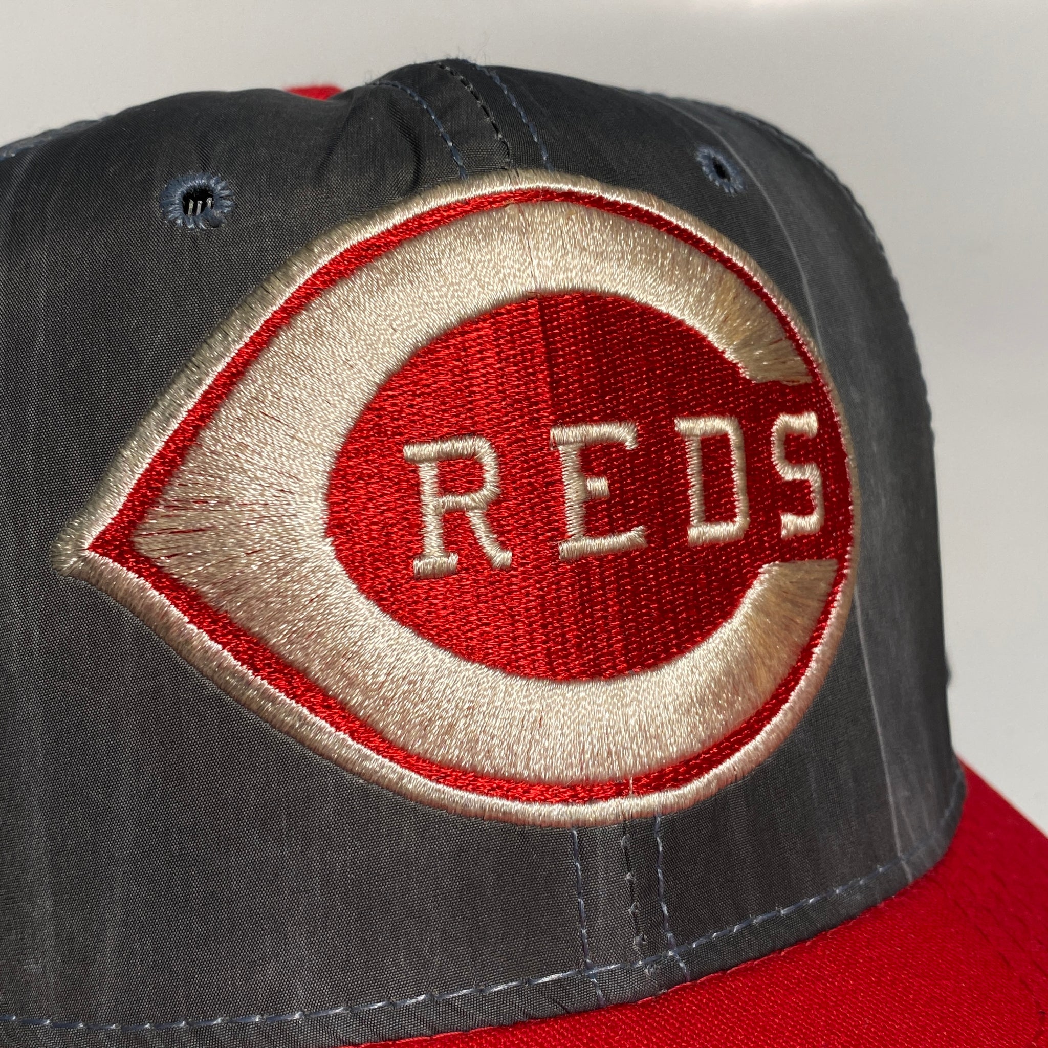 Vintage Genuine Merchandise Cincinnati Reds Snapback