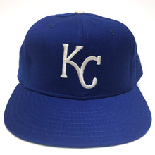 Load image into Gallery viewer, Vintage Kansas City Royals New Era Fitted Hat 7 3/8
